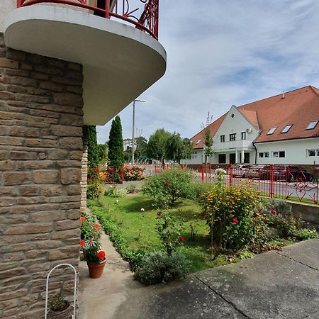 Ferienwohnung Anna Apartman Hévíz Exterior foto